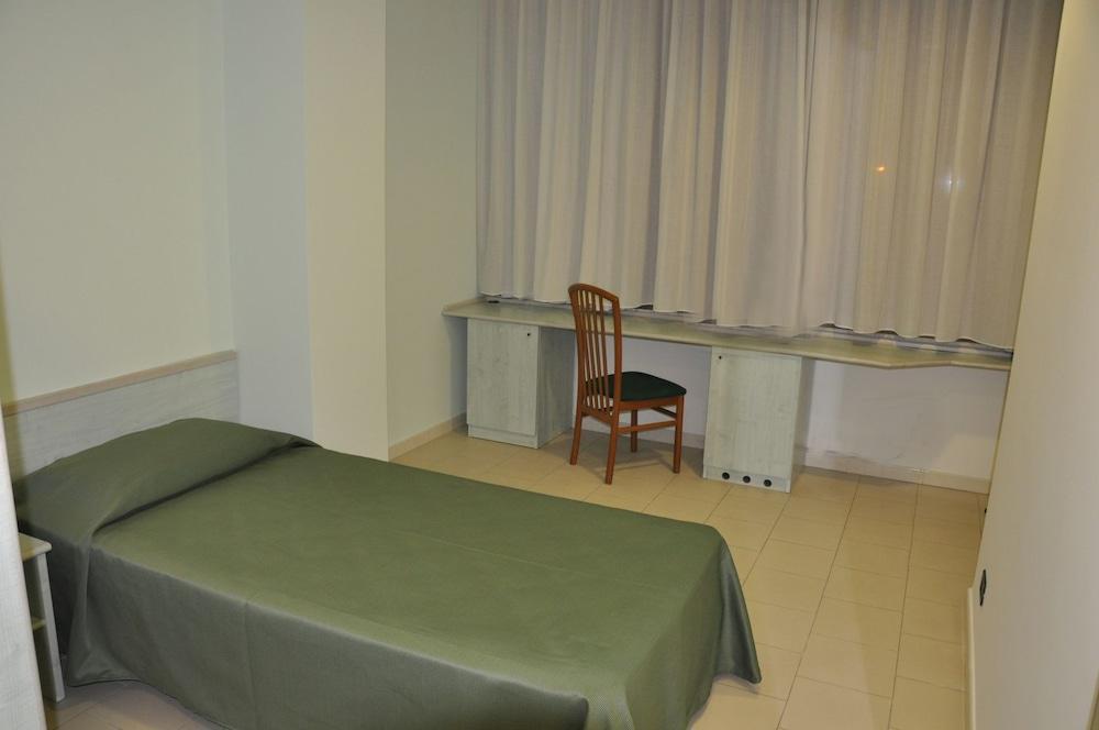 גיארדיני נאקסוס Hotel Inn מראה חיצוני תמונה